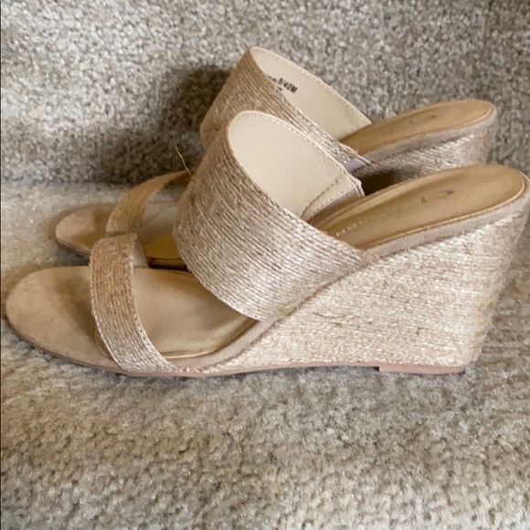 CL by Laundry Five Star Wedge in Natural - Picture 5 of 8